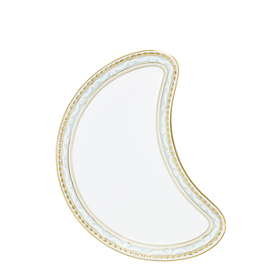 KURLAND Salad plate, crescent-shaped